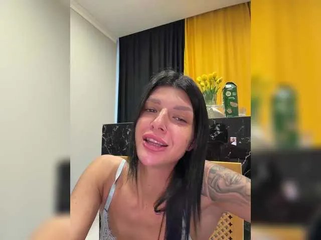 chicanogirl on BongaCams 