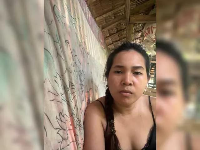 Cutewoman8 on BongaCams