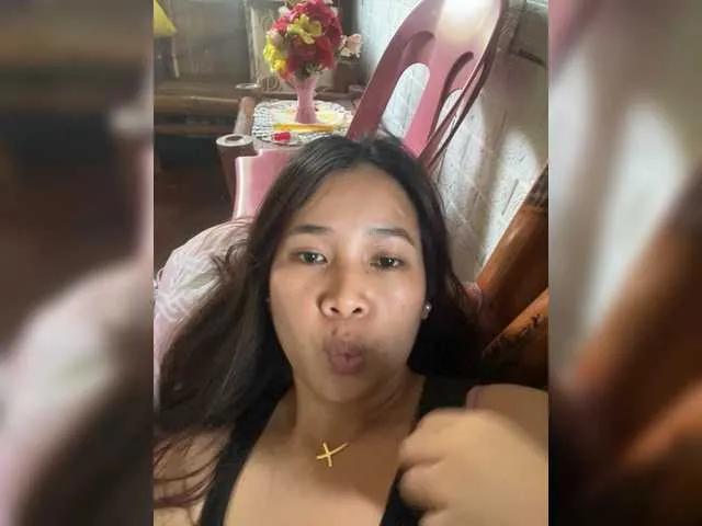 Cutewoman8 on BongaCams