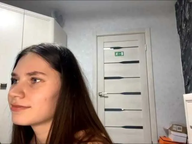 ElinOroz on BongaCams