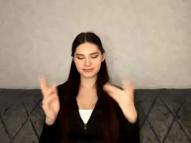 ElinOroz on BongaCams