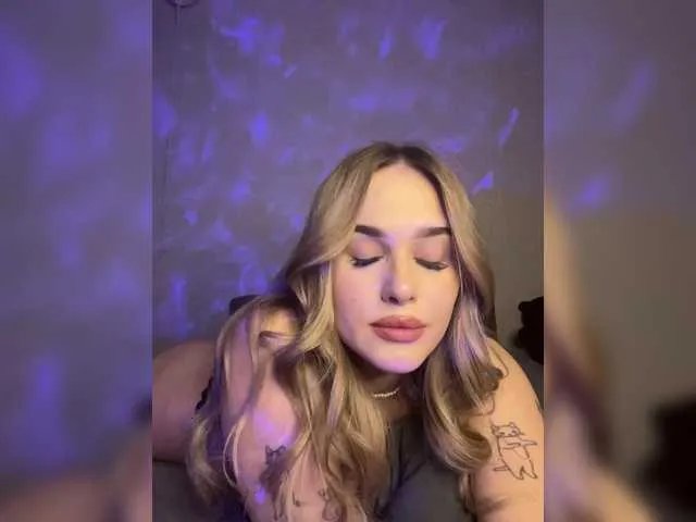 Ellensoftt on BongaCams 