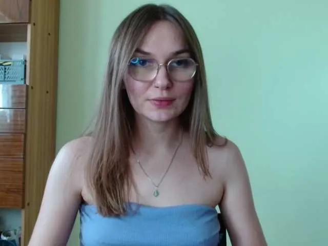 Ellyxcute on BongaCams 