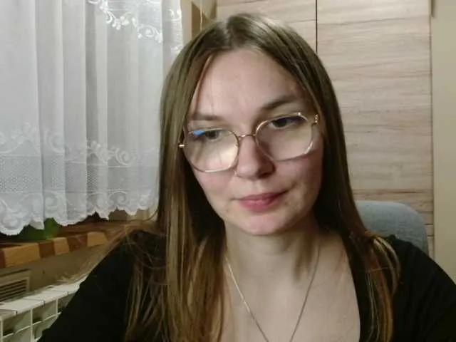 Ellyxcute on BongaCams 