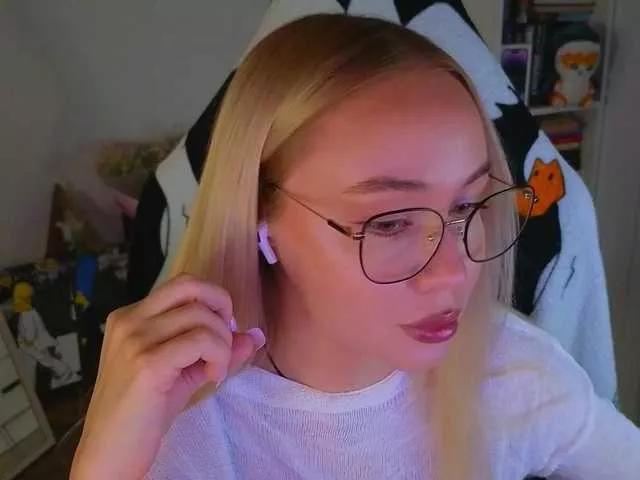 Emili1- on BongaCams