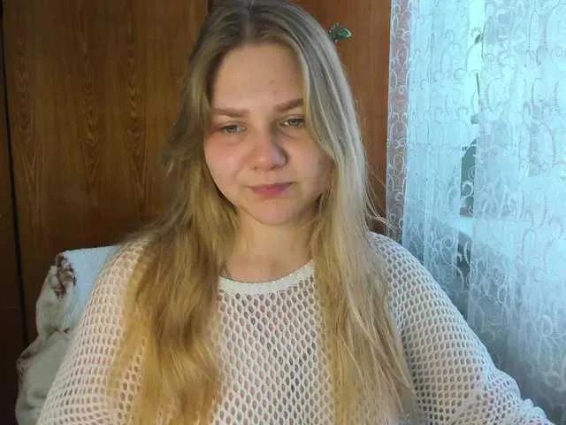 Emma-Frizea on BongaCams