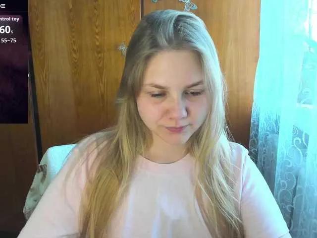 Emma-Frizea on BongaCams