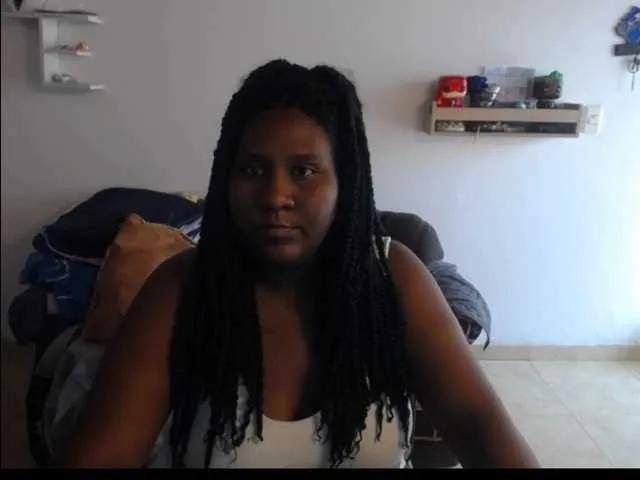 EmmaDiaz2 on BongaCams