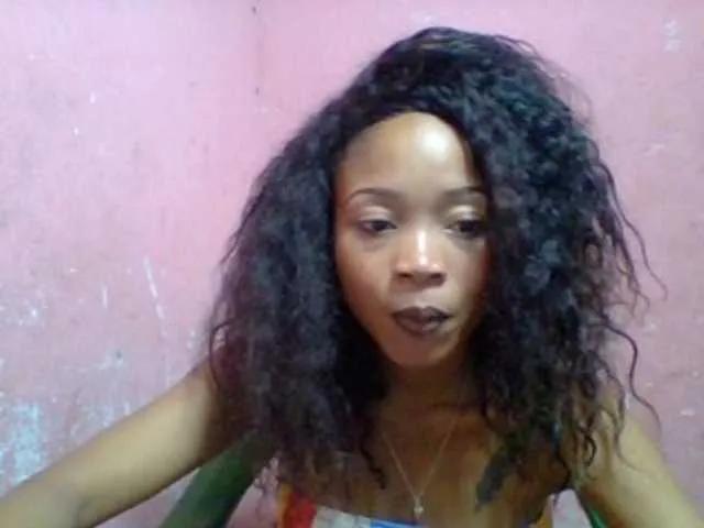 Estelahh on BongaCams 