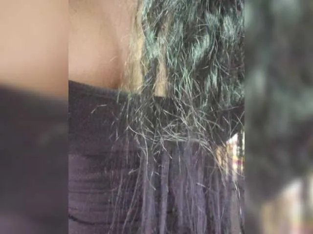 FoxxyAna on BongaCams 