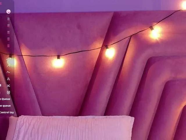 innocenthazel on BongaCams 