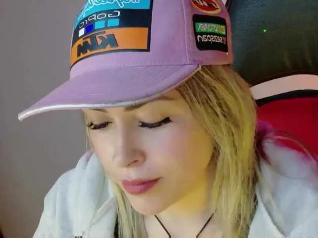 Ivypoison10 on BongaCams