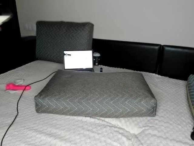 KerryBelly on BongaCams