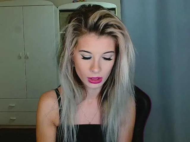 KristineNatural — I'm drawn to confident guys who know what they want and aren't afraid to show it. I can't resist a good tease - there's something insanely hot about that slow build-up, the looks, the tension, the anticipation...