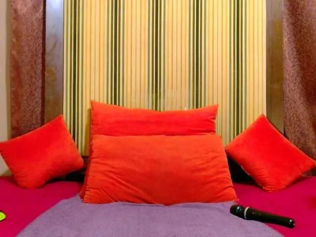 lexybooty — Get horny when I see big dick and my tit being suckef