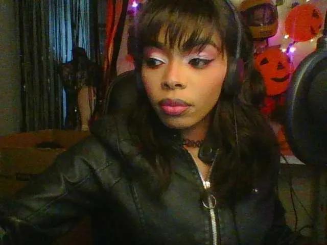 Lilianjackson — The toys when they vibrate it makes me so horny and wet.
When a guy suprises me by tipping and I get the buzz that turns me on