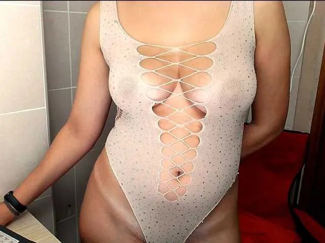 littledream20 on BongaCams 