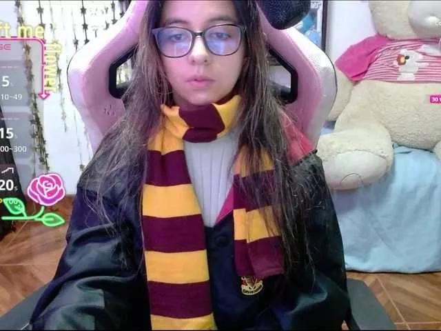 Maggie-Fox on BongaCams 