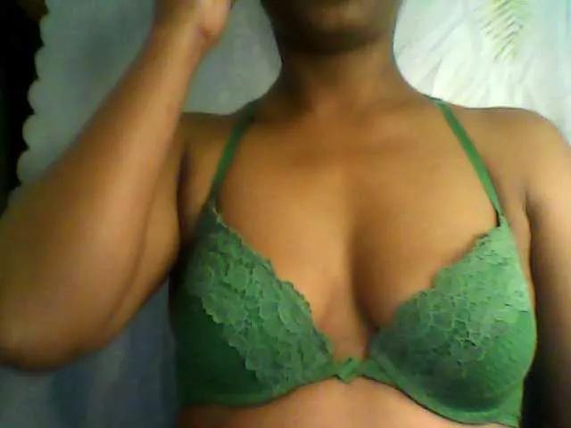 MayaQueen on BongaCams 