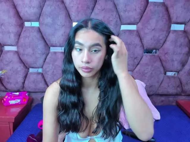 MiaaDavis on BongaCams 