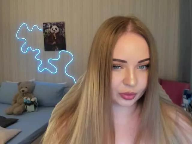 MishaLips on BongaCams