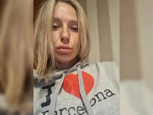 Peluchealo on BongaCams