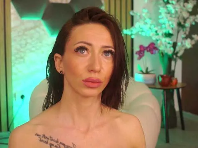 RubyFever model from BongaCams