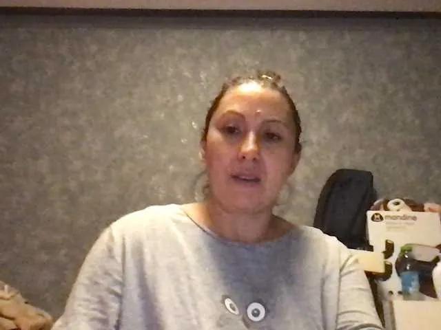 sexmari39 — when i touch my pussy i be excitate and  love to masturbe in.shower so hottt x