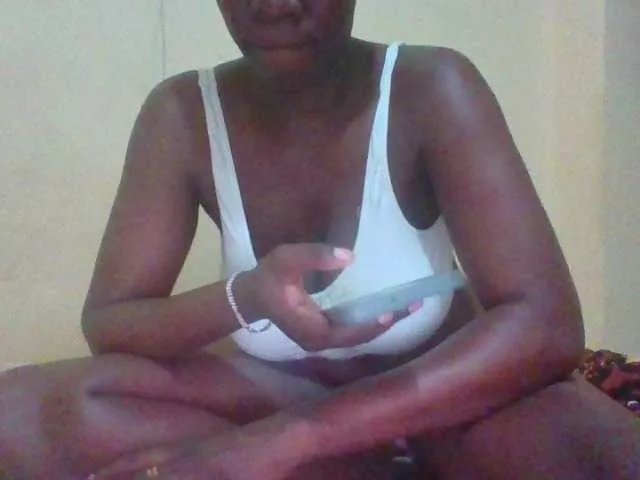 Sexxyboobs2 on BongaCams 