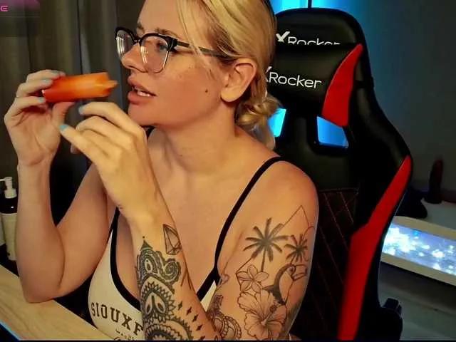 sweetshyann111 on BongaCams