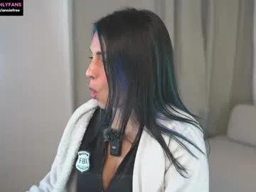 annieguzman_ on Chaturbate 