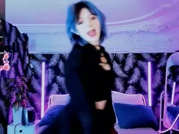 ashley_veil model from cb