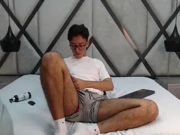 austinreeds model from cb