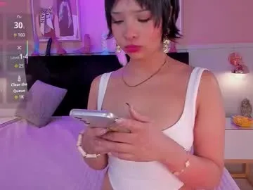 chloe_watson_ on Chaturbate