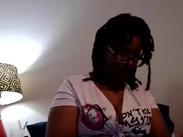 chloeclapper24 model from cb