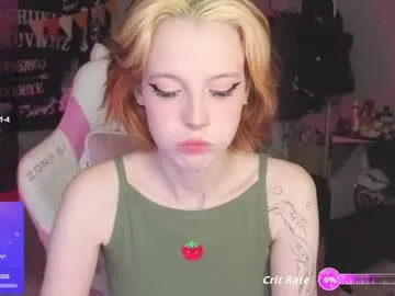crackling_tati on Chaturbate
