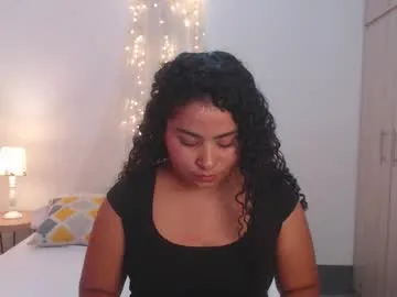 curly_sophia model from cb