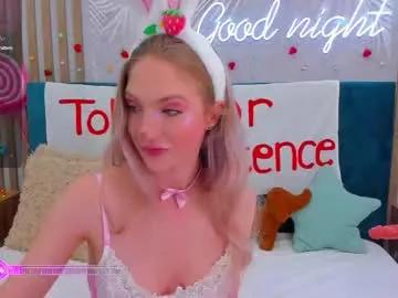 emilly_hart on Chaturbate