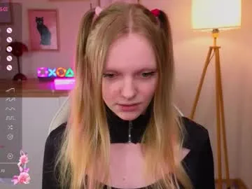 evangel1ne model from cb