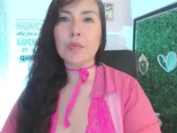 evelyn_mature19 on Chaturbate 