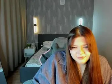 evelyne_loo on Chaturbate