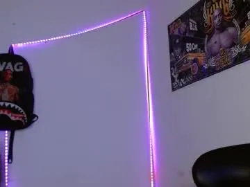 harley_quinnn111 model from cb