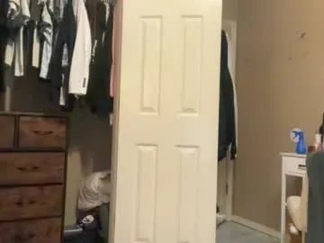 hottiewithabody101 on Chaturbate 