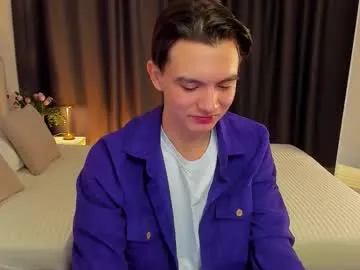 ian_harrickton model from cb