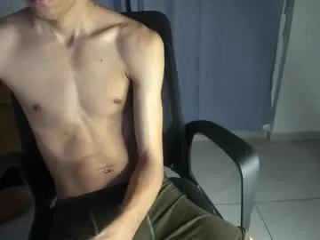 isaaclatino on Chaturbate 