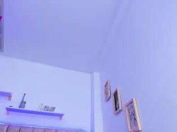 janne_moore on Chaturbate 