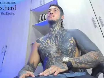 jaxxxonherd on Chaturbate 