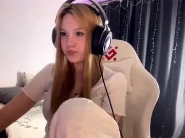 kayceefroehner model from cb