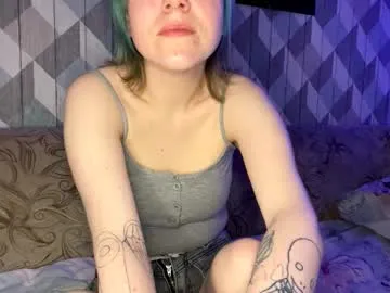 keshakittles model from cb