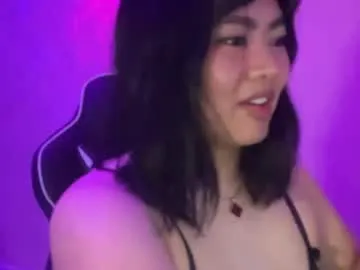 kuromixx444 model from cb